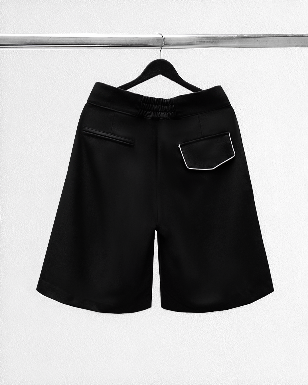 BERMUDAS - Image 2